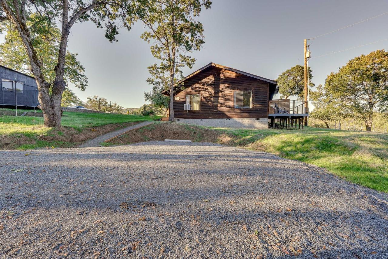 Cozy Central Point Bungalow On Working Winery! Экстерьер фото